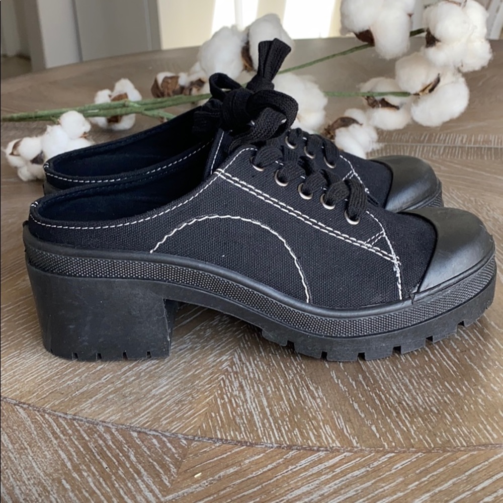 Chinese Laundry chunky platform black sneakers - Picture 5 of 7